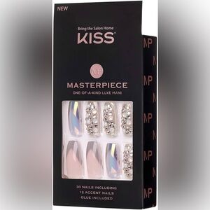 NWT KISS masterpiece one of a kind luxe mani nails